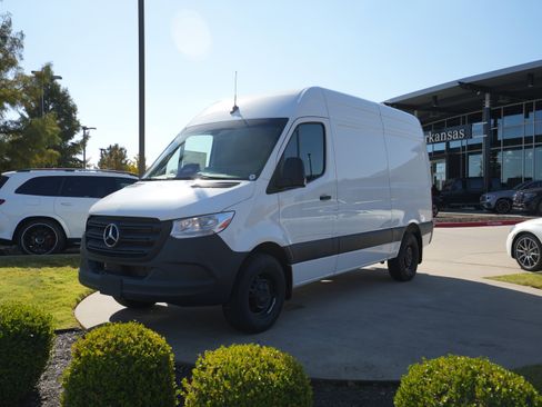 New 2025 Mercedes-Benz Sprinter 2500 image 3