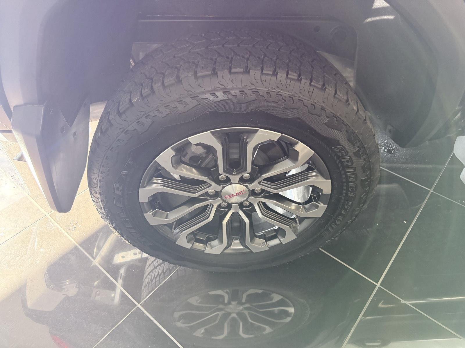Used 2023 GMC Canyon Denali AWD/4WD image 46