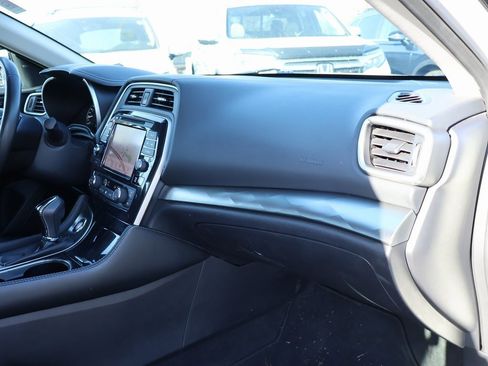 Used 2023 Nissan Maxima SV w/ Floor Mat Group image 9