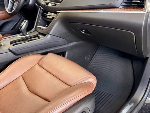 Used 2019 Cadillac XT5 Luxury image 12