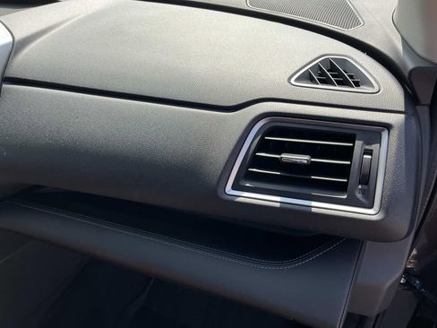 Used 2024 Subaru Ascent Touring AWD/4WD image 25