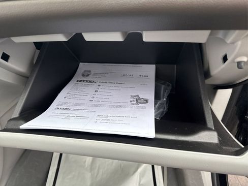 Used 2021 GMC Acadia SLE w/ Driver Convenience Package image 32