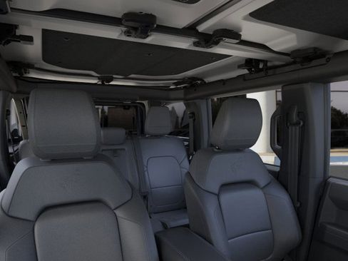 New 2025 Ford Bronco Badlands image 12