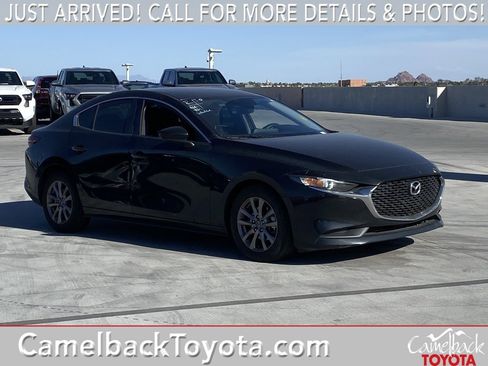 Used 2019 MAZDA MAZDA3 Sedan image 1
