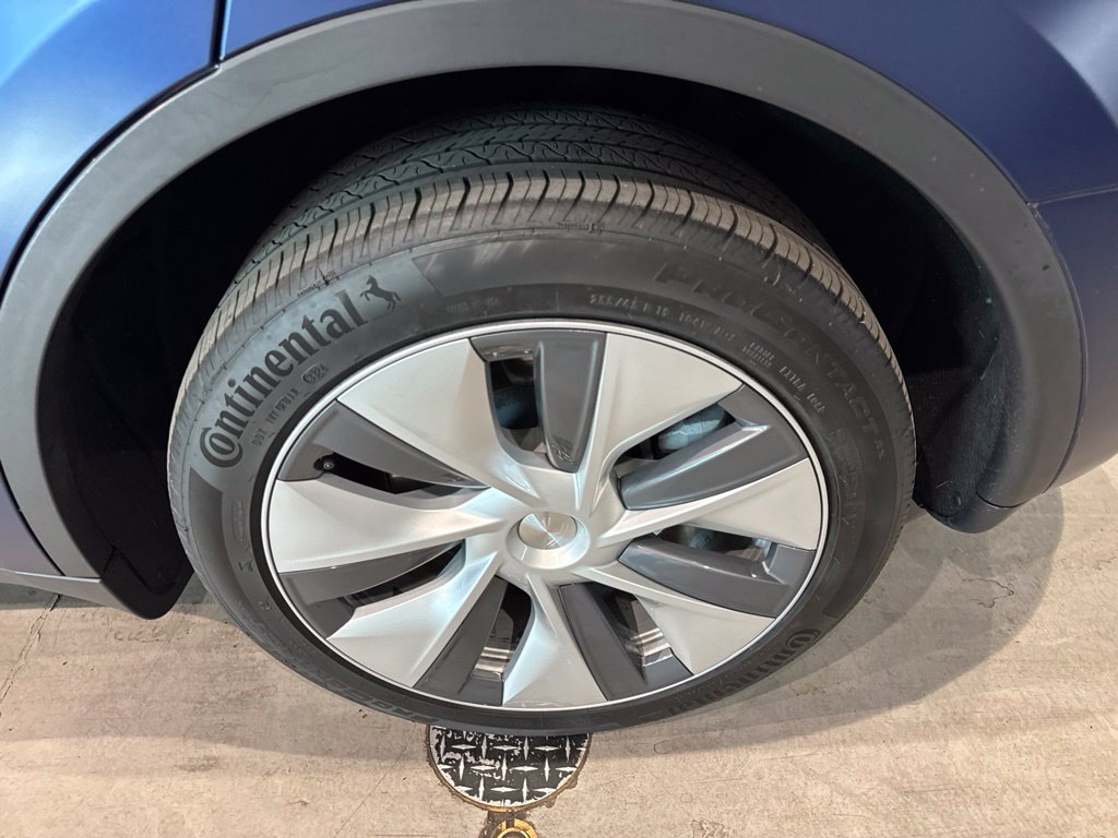 Used 2023 Tesla Model Y Long Range AWD/4WD image 34
