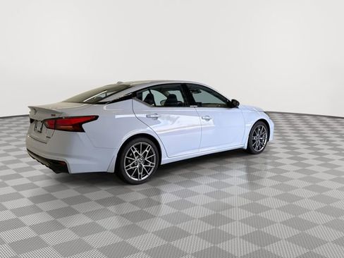 Certified 2024 Nissan Altima 2.0 SR image 12