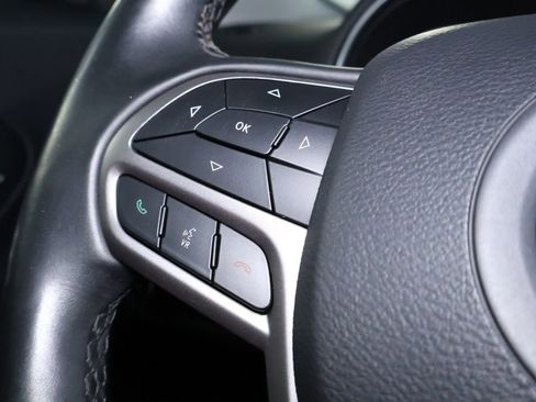 Used 2019 Jeep Cherokee Limited w/ Luxury Group image 22