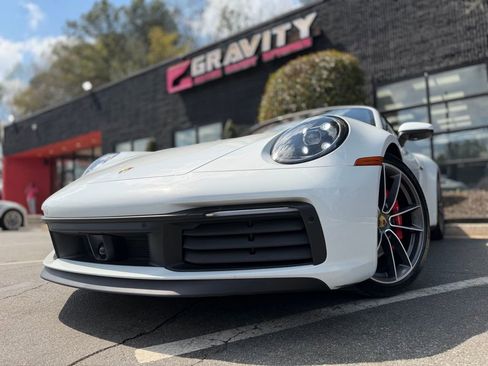 Used 2020 Porsche 911 Carrera S image 2