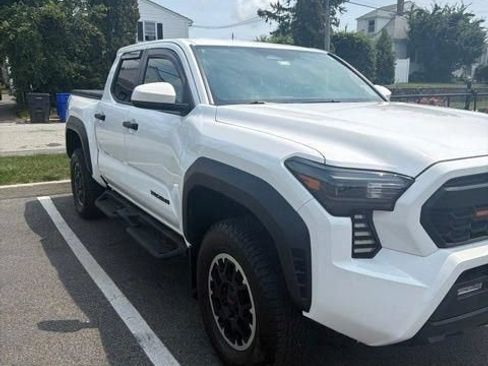 Used 2024 Toyota Tacoma TRD Off-Road AWD/4WD image 1