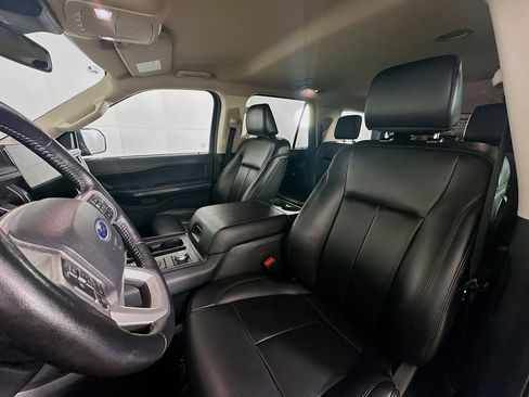 Used 2024 Ford Expedition Max XLT image 13