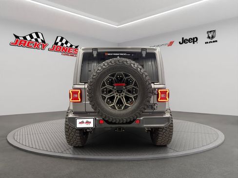 Used 2023 Jeep Wrangler Unlimited Sahara w/ LED Lighting Group AWD/4WD image 7