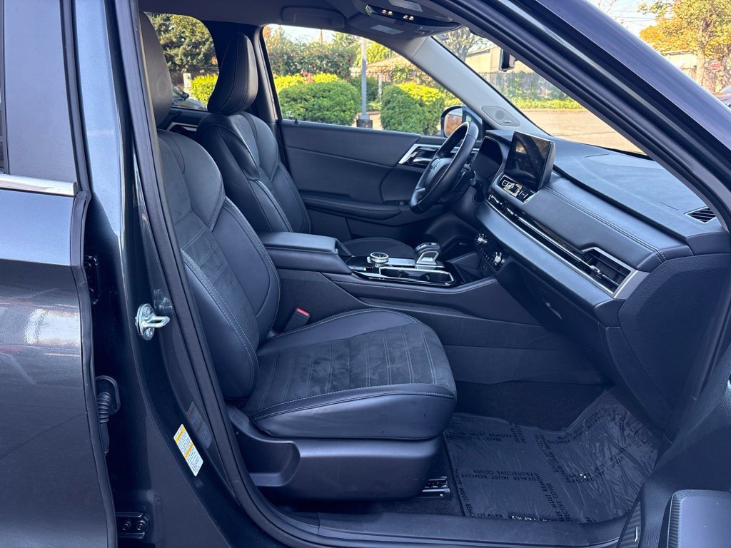 Used 2025 Mitsubishi Outlander SE AWD/4WD image 24
