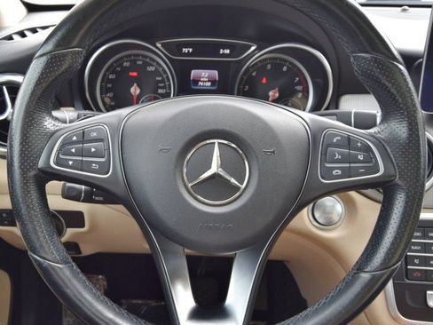 Used 2018 Mercedes-Benz GLA 250 image 24