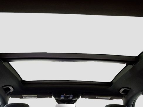 Used 2024 Mercedes-Benz GLS 450 4MATIC image 23