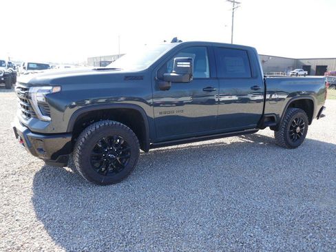 New 2026 Chevrolet Silverado 3500 LTZ w/ LTZ Plus Package AWD/4WD image 9