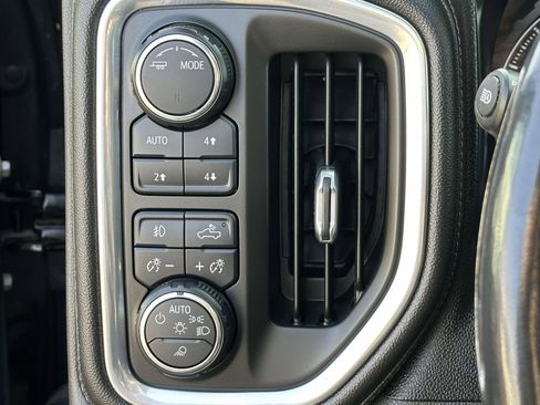 Used 2020 Chevrolet Silverado 1500 LTZ w/ LTZ Premium Package image 17