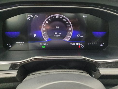 Used 2024 Volkswagen Jetta SE FWD image 23