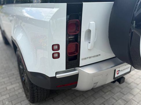 Used 2024 Land Rover Defender 110 S AWD/4WD image 15