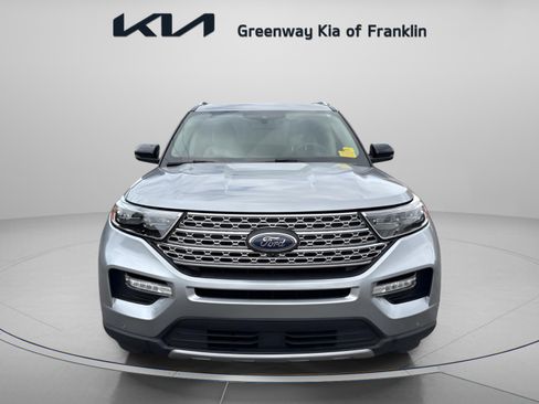 Used 2021 Ford Explorer Limited w/ Equipment Group 301A RWD image 2