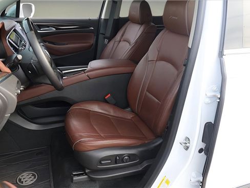 Used 2018 Buick Enclave Avenir w/ Avenir Technology Package image 13