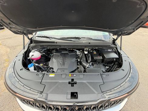 Used 2026 Kia Carnival FWD image 34