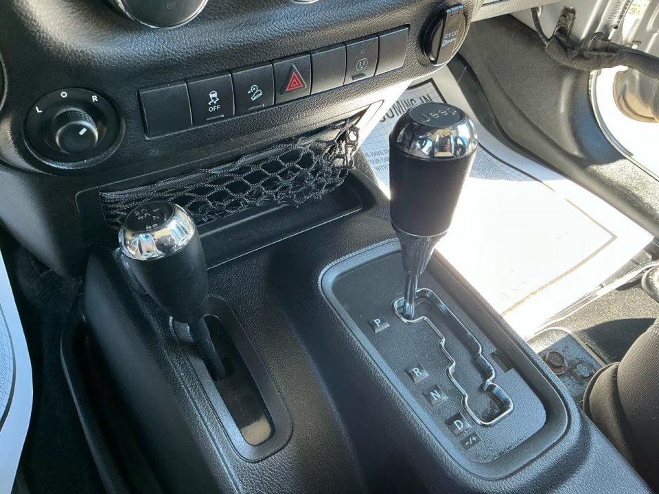 Used 2014 Jeep Wrangler Unlimited Sahara AWD/4WD image 18