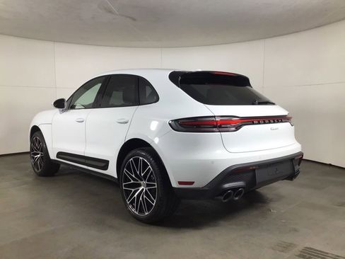 Certified 2026 Porsche Macan AWD/4WD image 2
