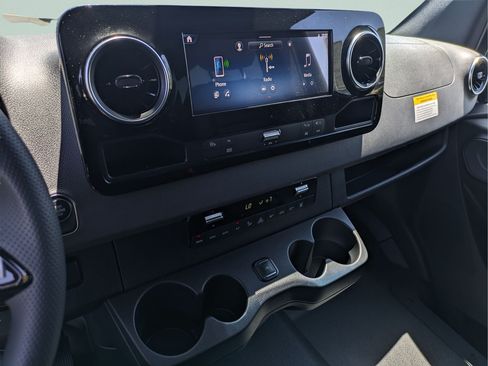 New 2025 Mercedes-Benz Sprinter 2500 image 5