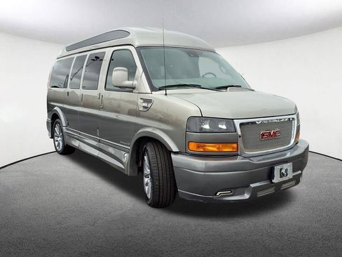 Used 2020 GMC Savana 2500 w/ Enhanced Convenience Package image 27