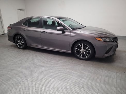 Used 2018 Toyota Camry SE image 11
