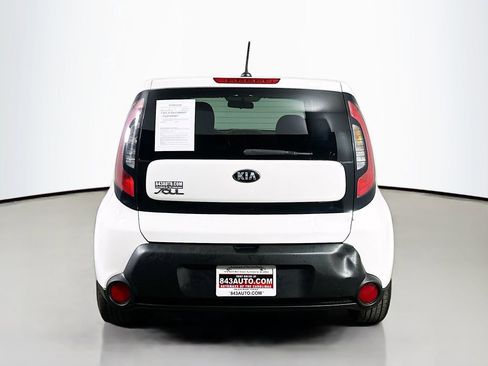 Used 2016 Kia Soul FWD image 6