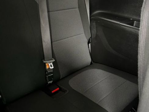 Used 2020 Chevrolet Traverse LT image 13