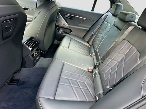 New 2026 BMW 530i image 23