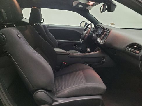 Used 2019 Dodge Challenger SXT RWD image 21