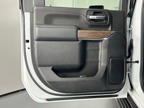 Used 2023 Chevrolet Silverado 3500 High Country image 16