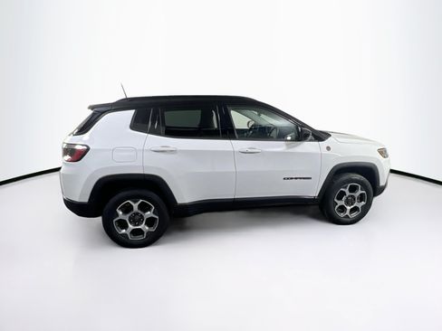 Used 2022 Jeep Compass Trailhawk w/ Trailhawk Convenience Group AWD/4WD image 4