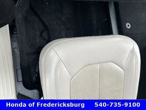 Used 2020 Chrysler Pacifica Touring-L w/ Advanced Safetytec Group image 41