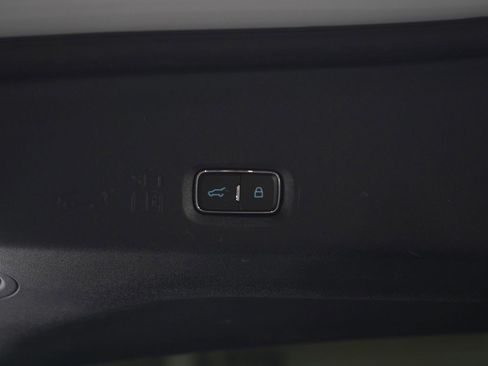 Used 2025 Ford Expedition Platinum AWD/4WD image 13