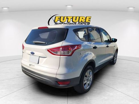 Used 2016 Ford Escape S FWD image 3