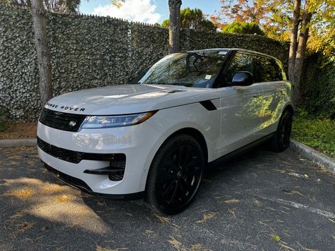New 2025 Land Rover Range Rover Sport SE image 1