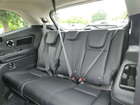 Used 2024 Subaru Ascent Limited w/ Technology Package image 12