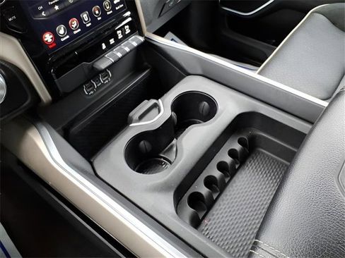 Used 2021 RAM 1500 Laramie image 18