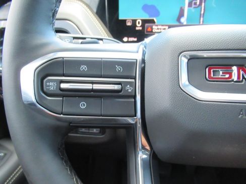 Used 2025 GMC Yukon XL Elevation w/ Elevation Premium Package AWD/4WD image 27