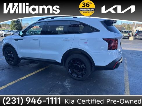 Used 2025 Kia Sorento SX Prestige w/ Olive Brown Leather Package AWD/4WD image 13