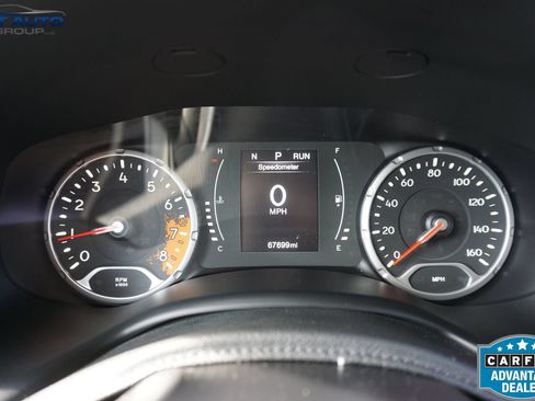 Used 2017 Jeep Renegade Latitude AWD/4WD image 39