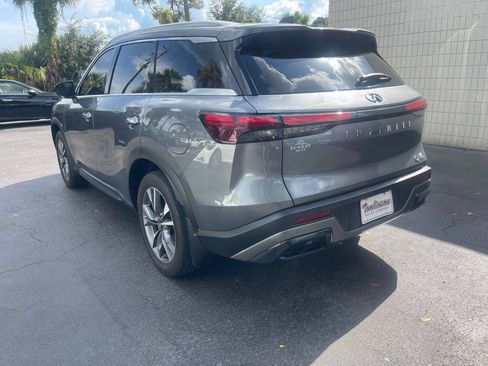 Used 2025 INFINITI QX60 Luxe w/ Vision Package FWD image 3