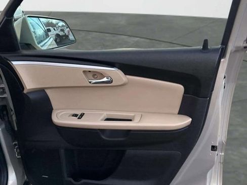 Used 2012 Chevrolet Traverse LTZ image 7