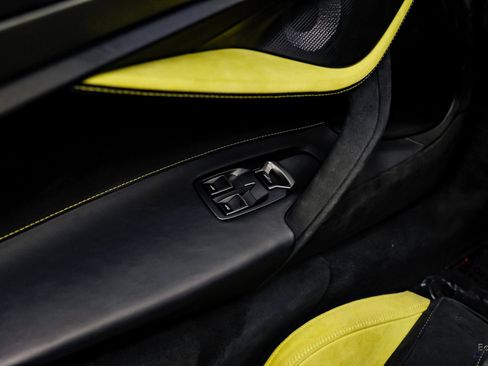 Used 2024 McLaren 750S Spider image 89