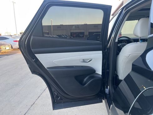 Used 2025 Hyundai Tucson SEL image 12