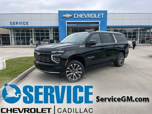 New 2026 Chevrolet Suburban High Country RWD image 1
